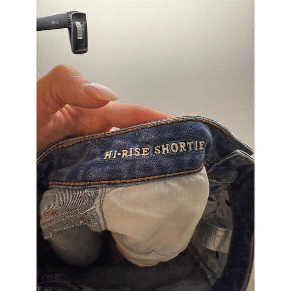 American Eagle Hi-Rise Shortie Denim Shorts – Size 6 Distressed Jean Shorts - Picture 4 of 5